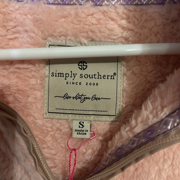 Simply Southern Sherpa Pullover - Picture 2 of 6